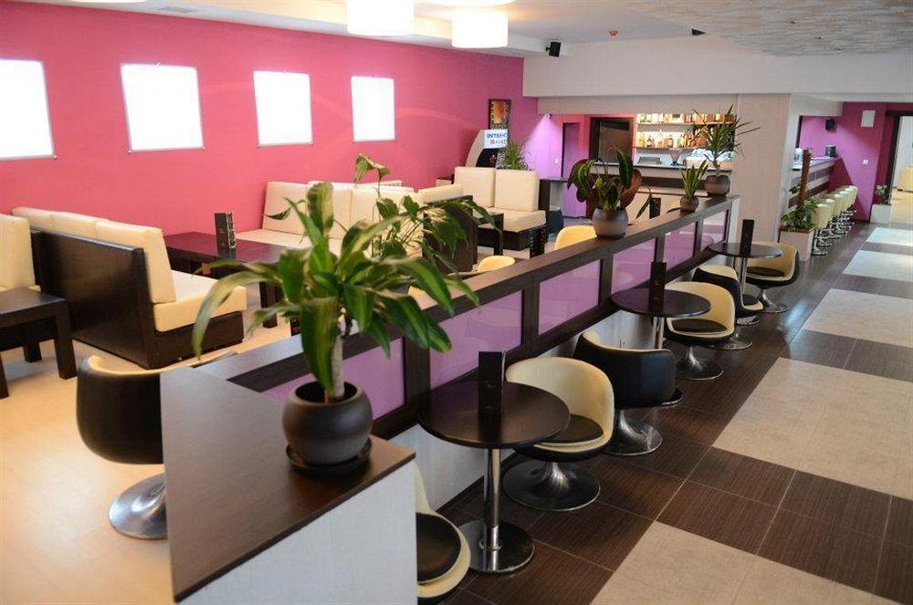 בניה Alexander Hotel מראה חיצוני תמונה