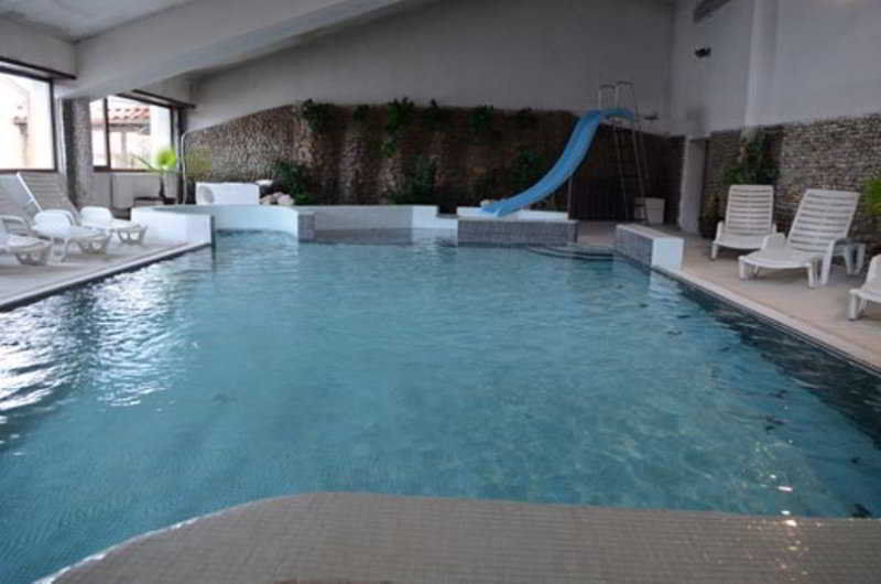 בניה Alexander Hotel מראה חיצוני תמונה