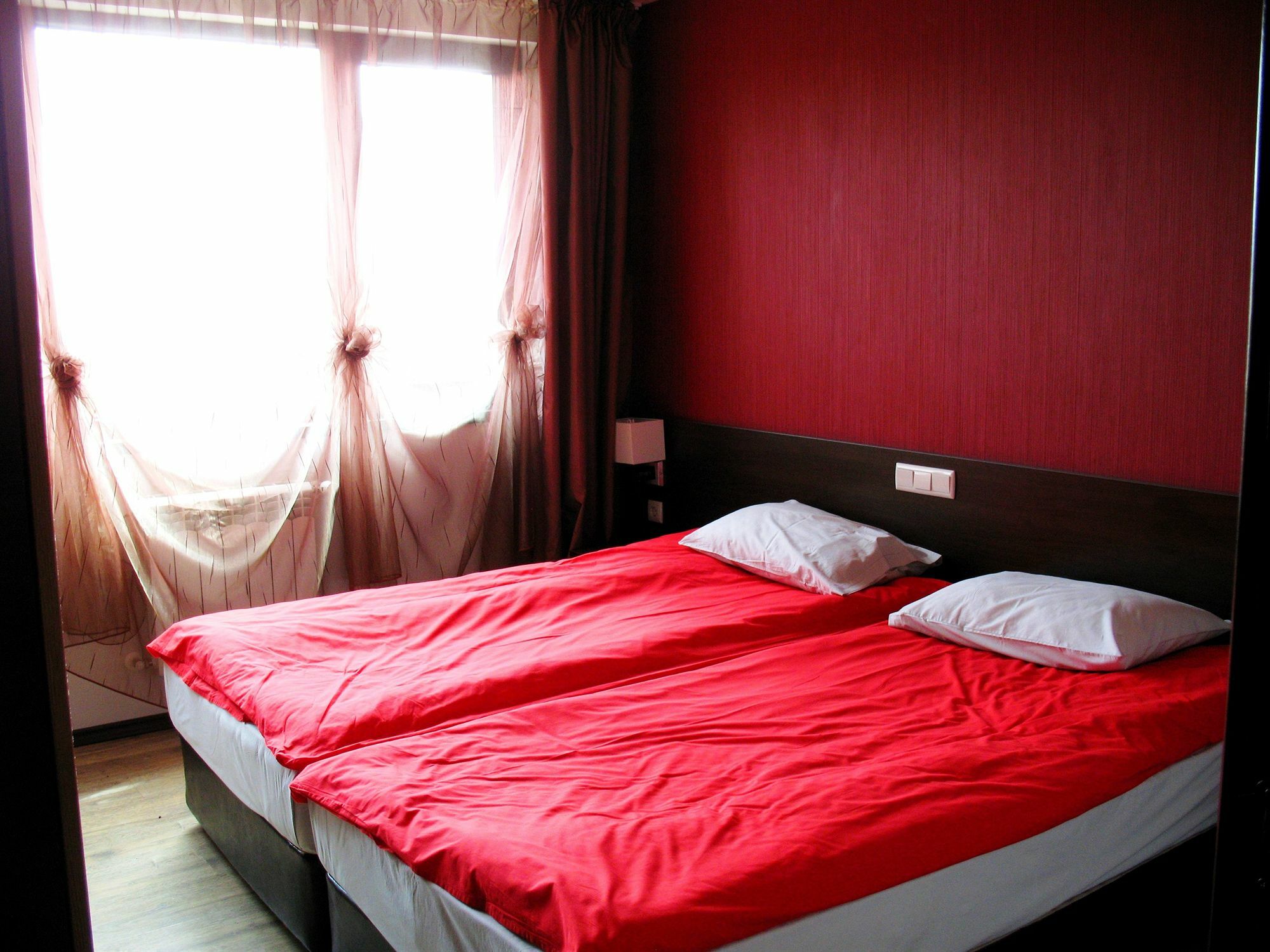 בניה Alexander Hotel מראה חיצוני תמונה