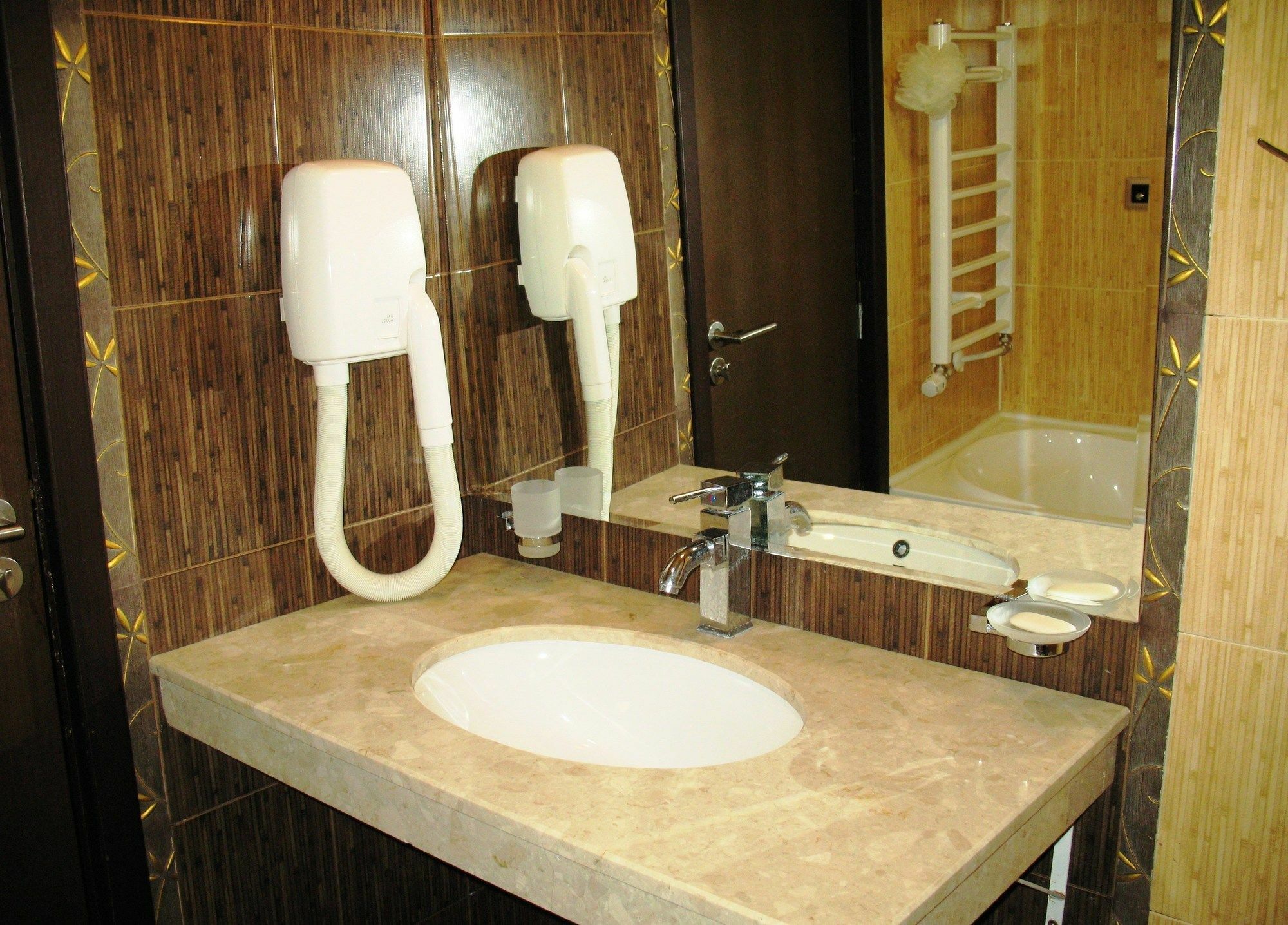 בניה Alexander Hotel מראה חיצוני תמונה