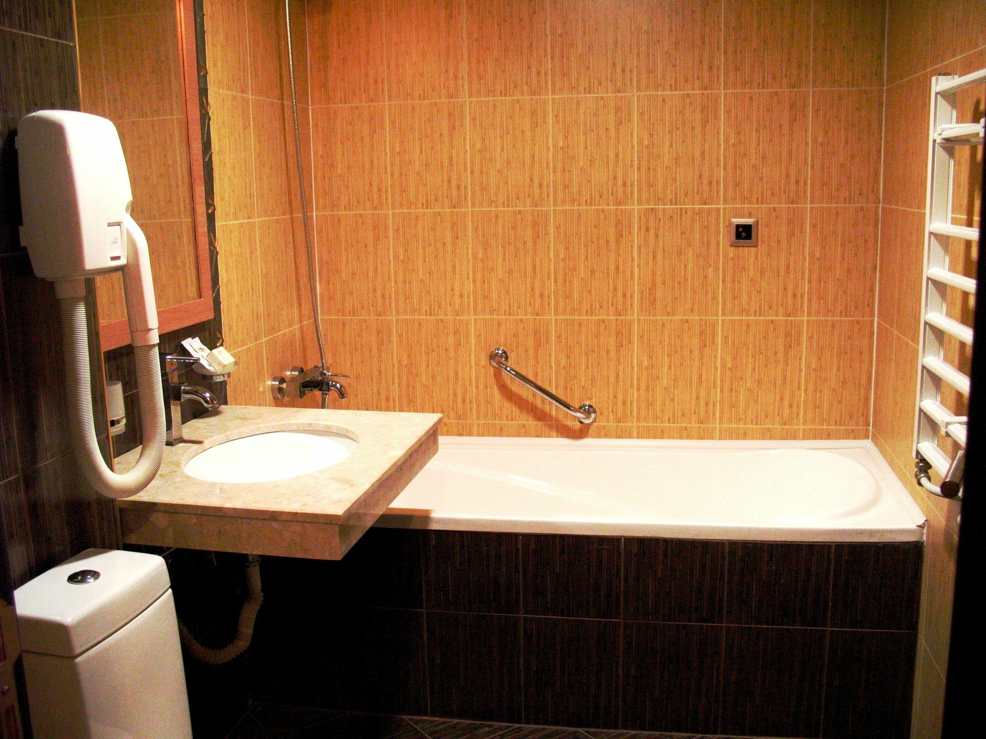 בניה Alexander Hotel מראה חיצוני תמונה